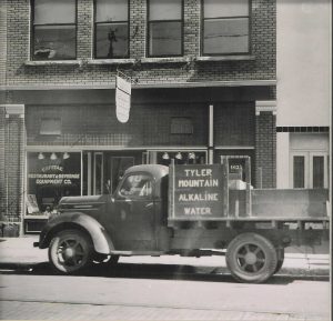 Tyler-Mountain-Old-Truck